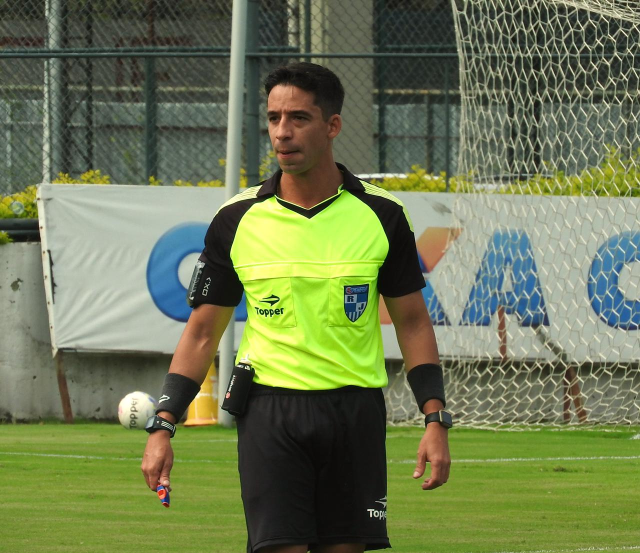 Da paixão pelo futebol a descoberta de um amor maior: ser arbitro de futebol
